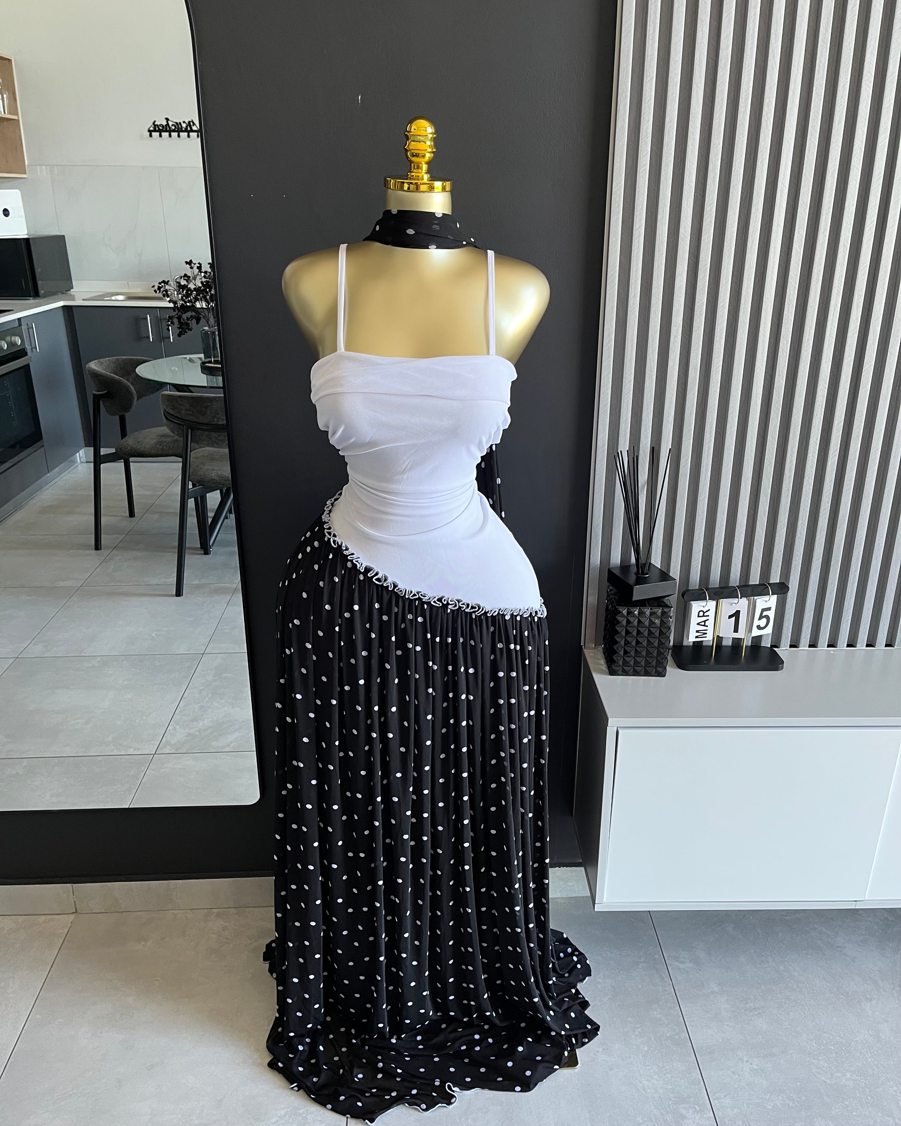 Elowen Pleated Contrast Maxi Dress