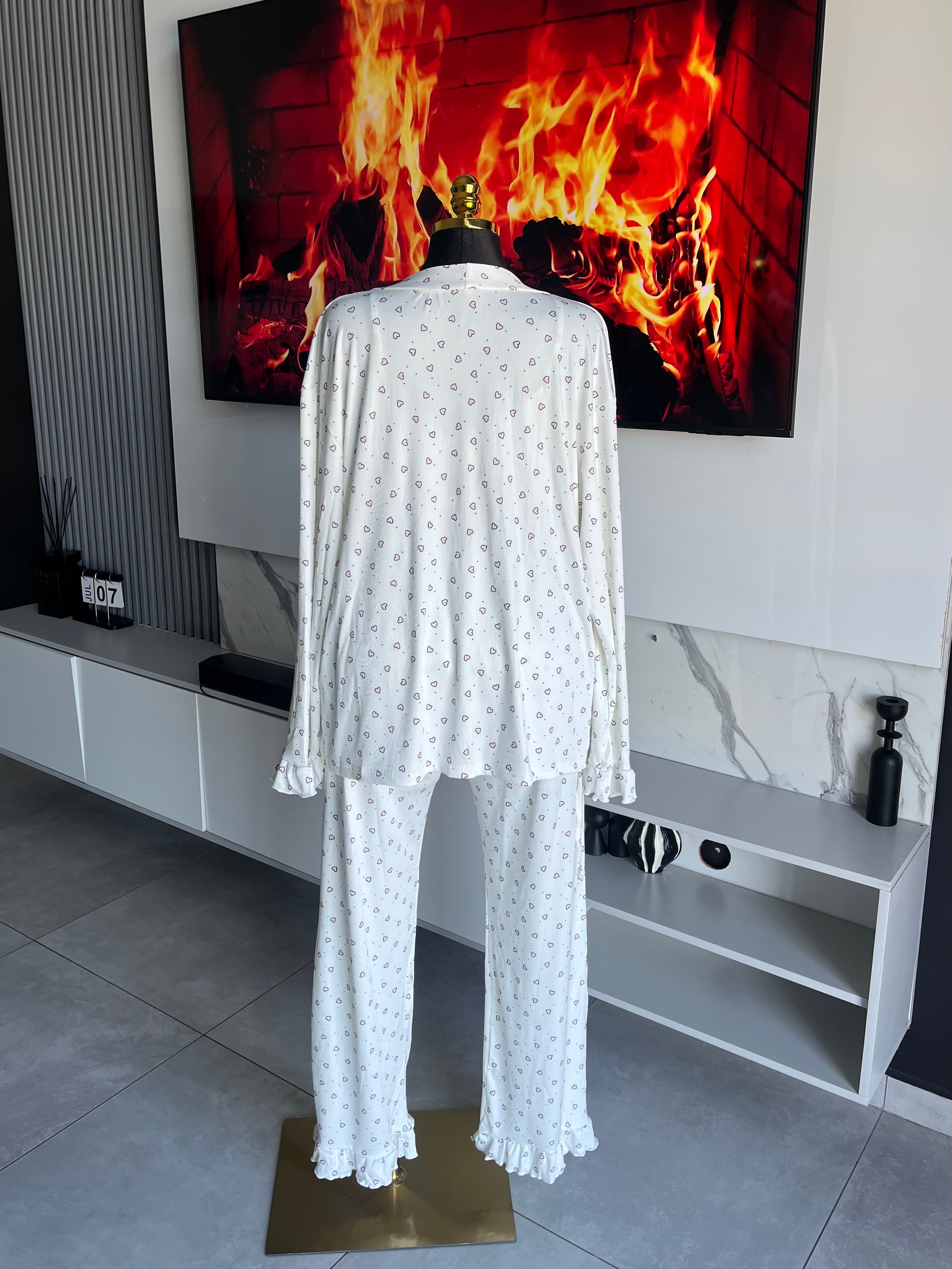 Carly Three-Piece Lounge Set