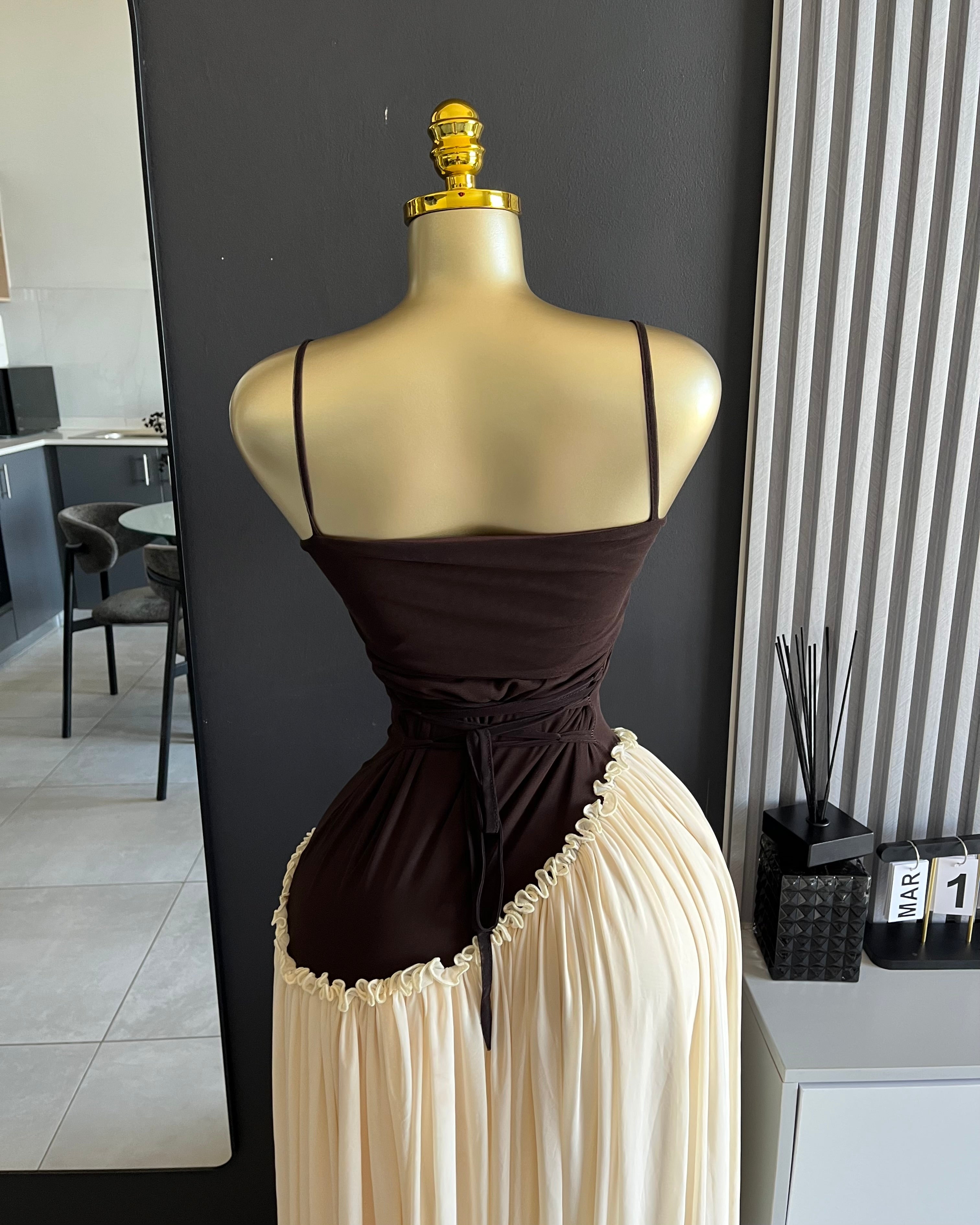 Elowen Pleated Contrast Maxi Dress