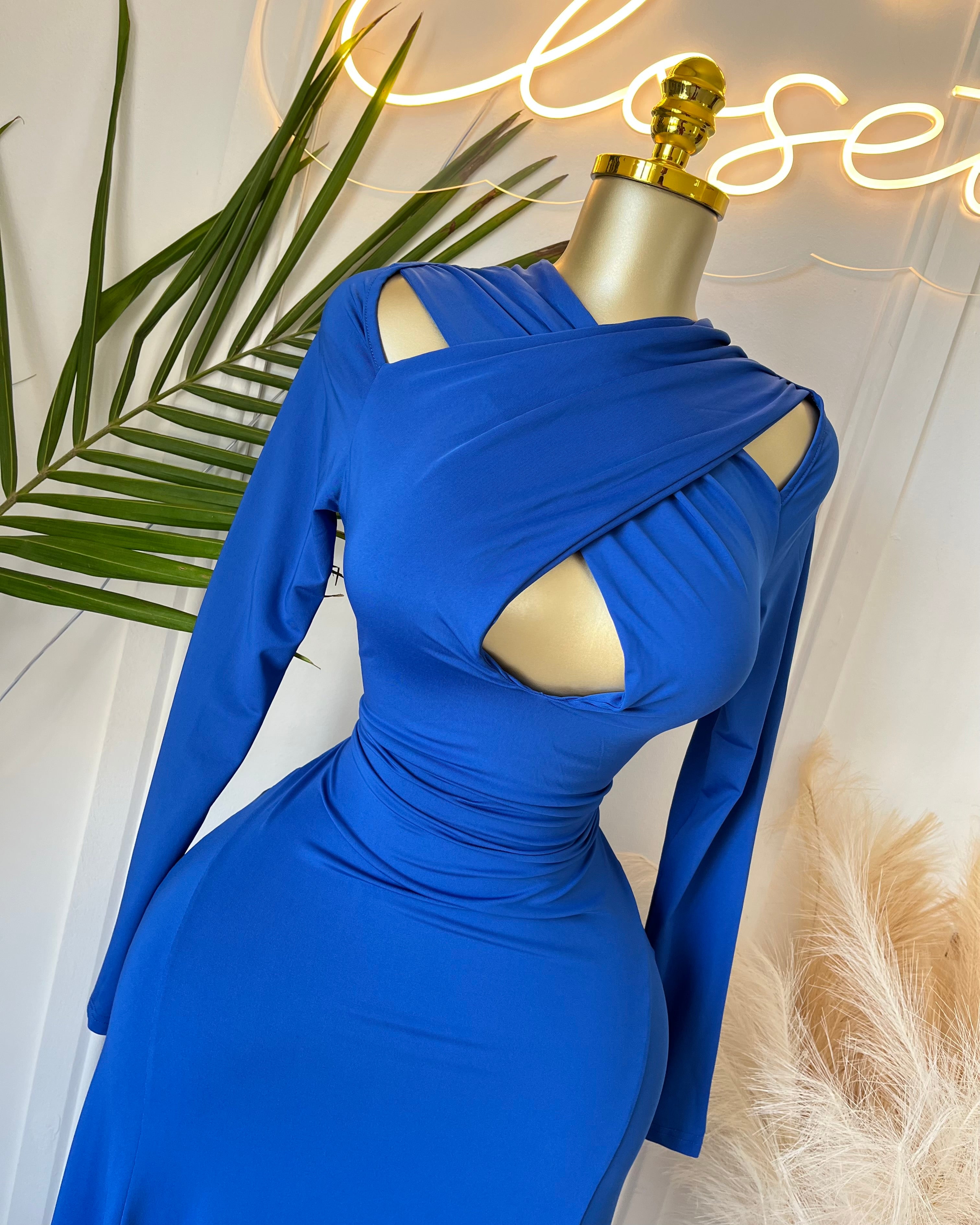 Vionna Cut out Maxi Dress