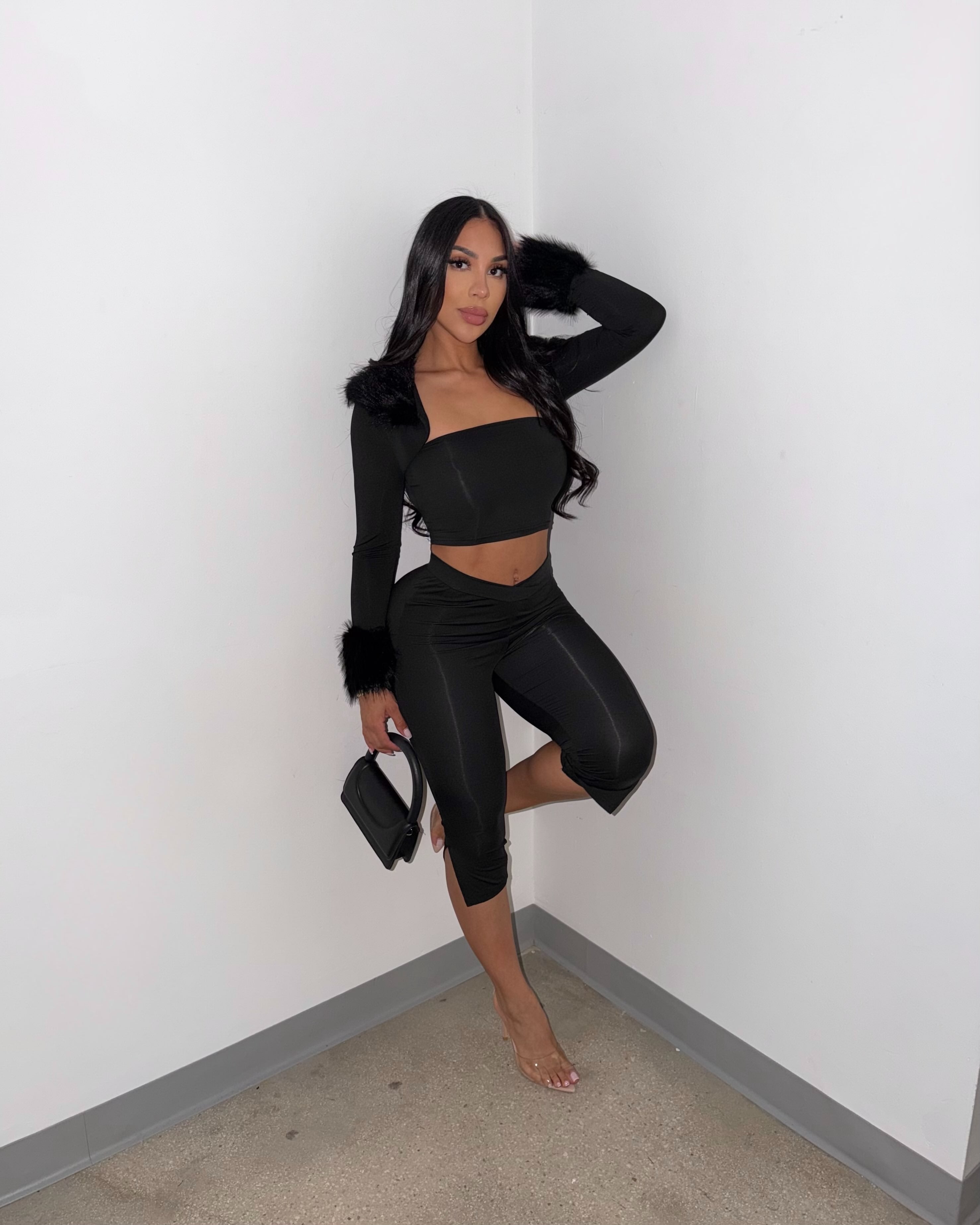 Foxy Fluffy Trim Tube Capri Set Black