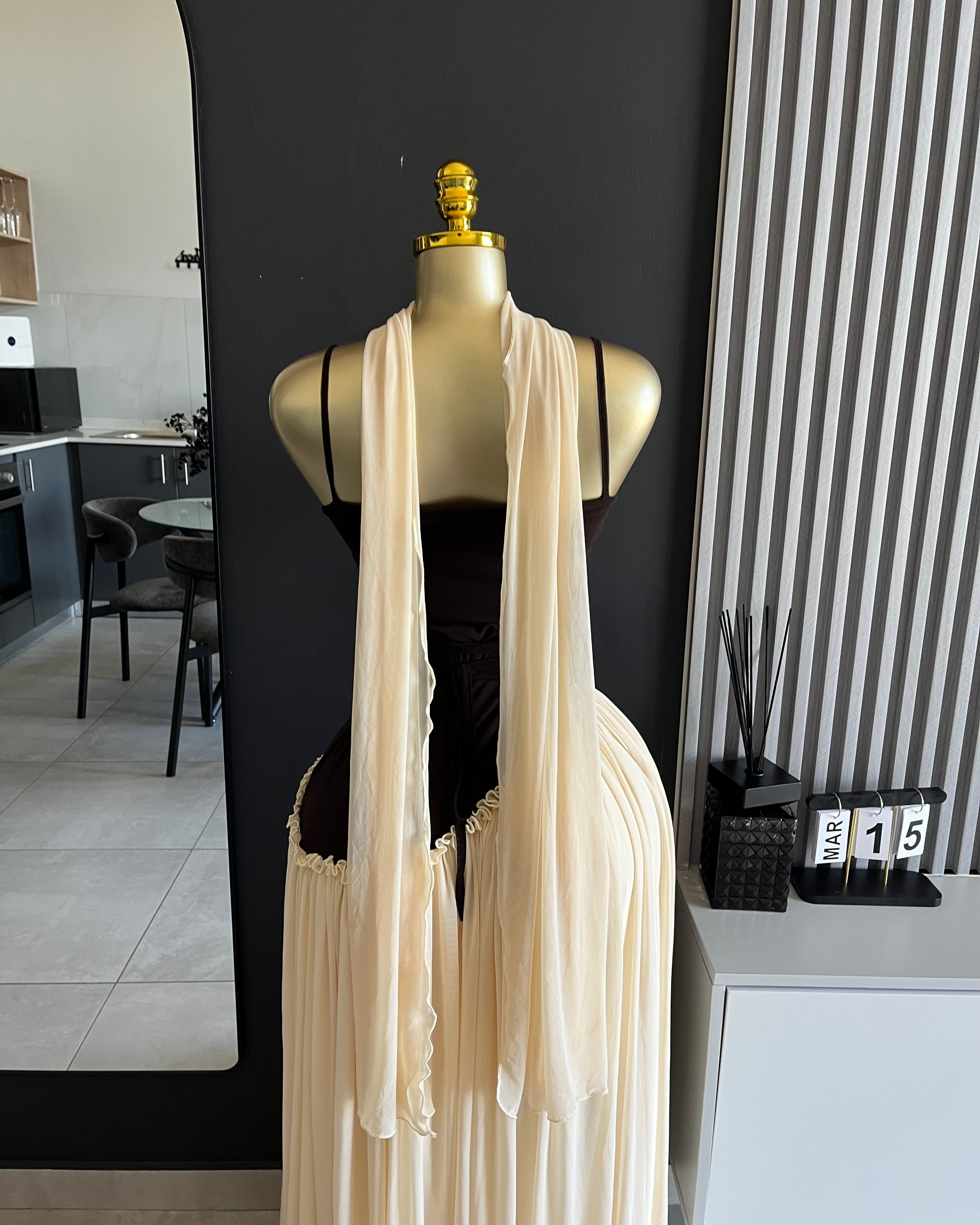 Elowen Pleated Contrast Maxi Dress