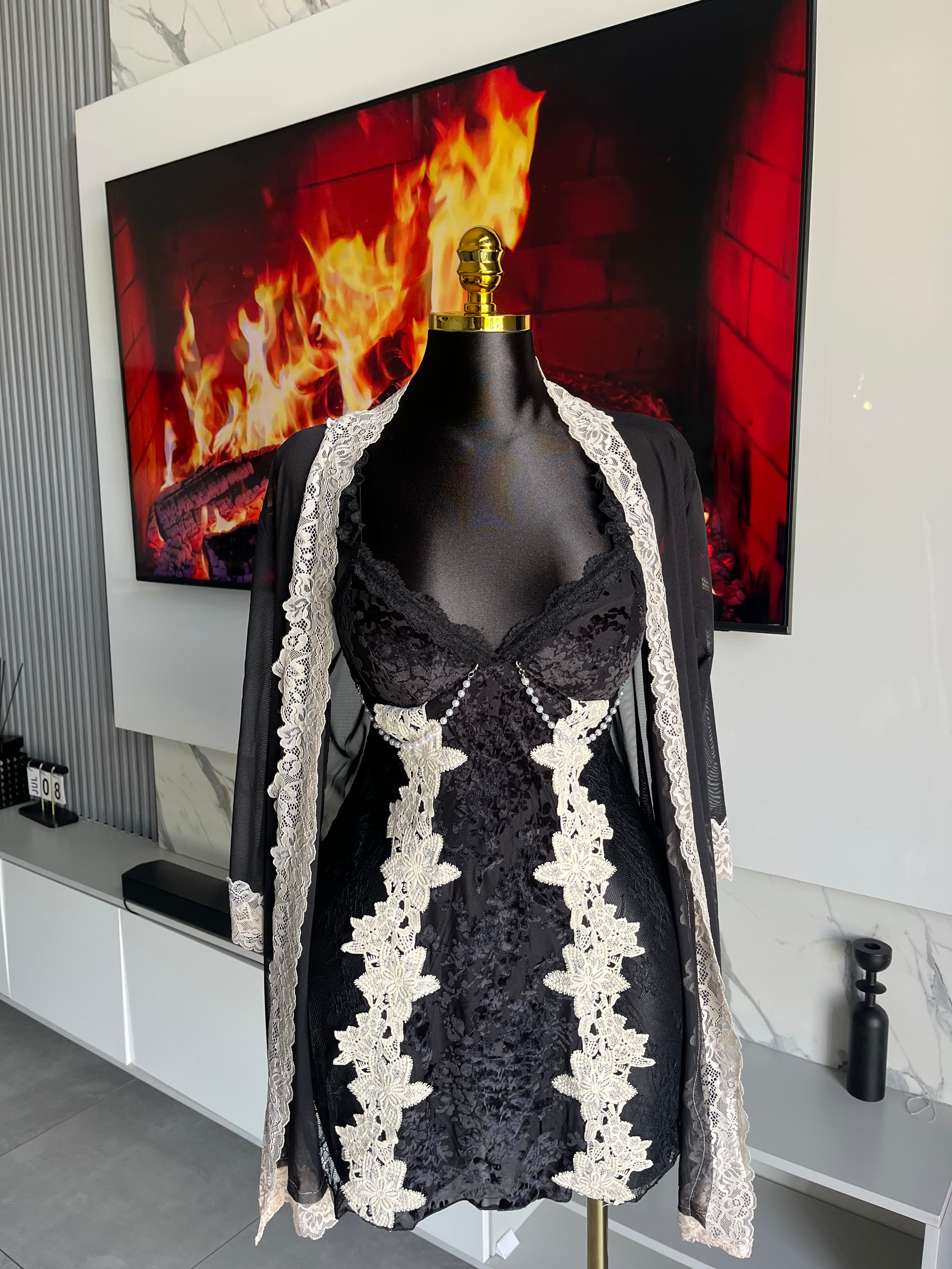 Romance Dreams Lace Sleepwear Set