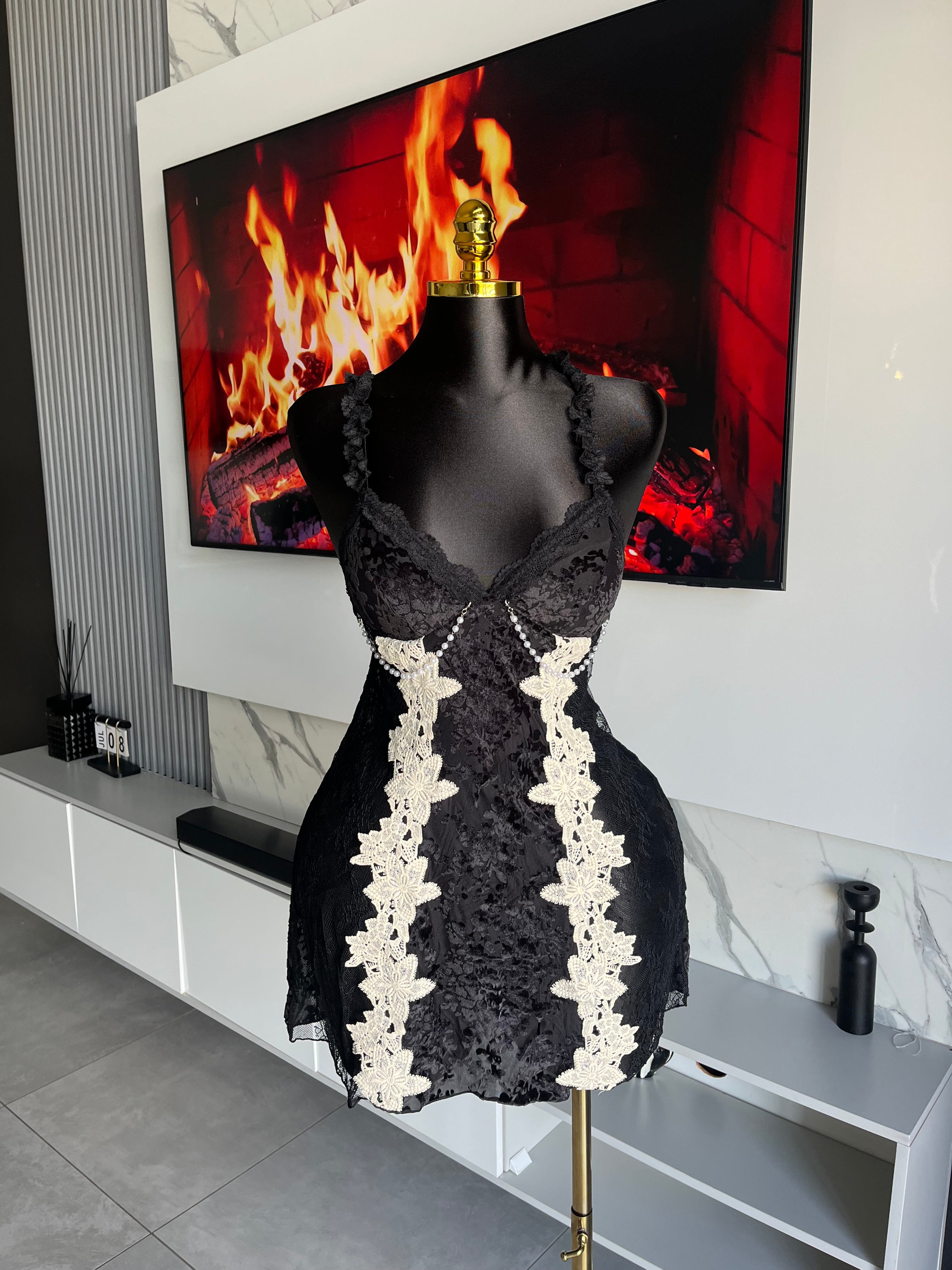 Romance Dreams Lace Sleepwear Set