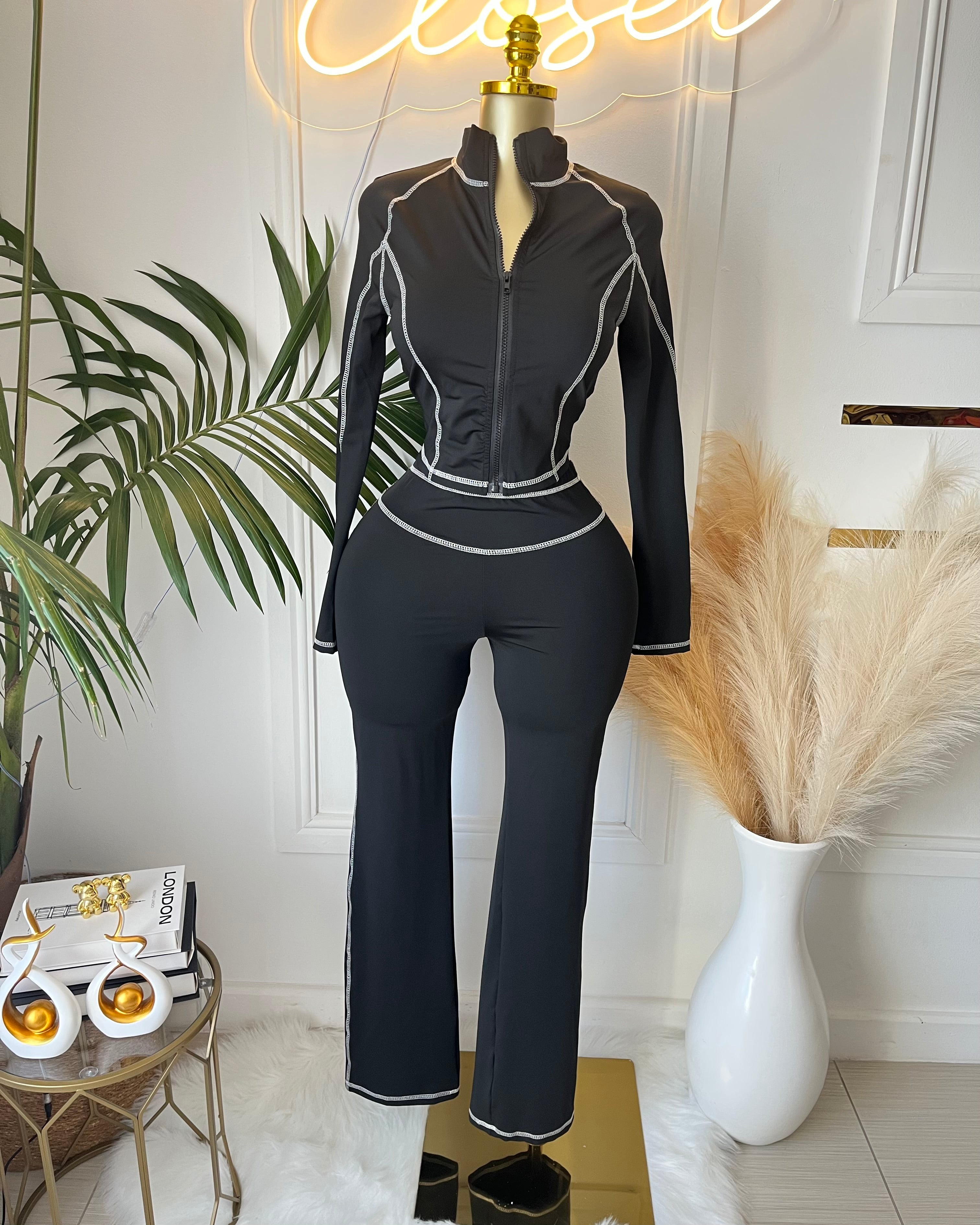 Nova Contrast Zip Set