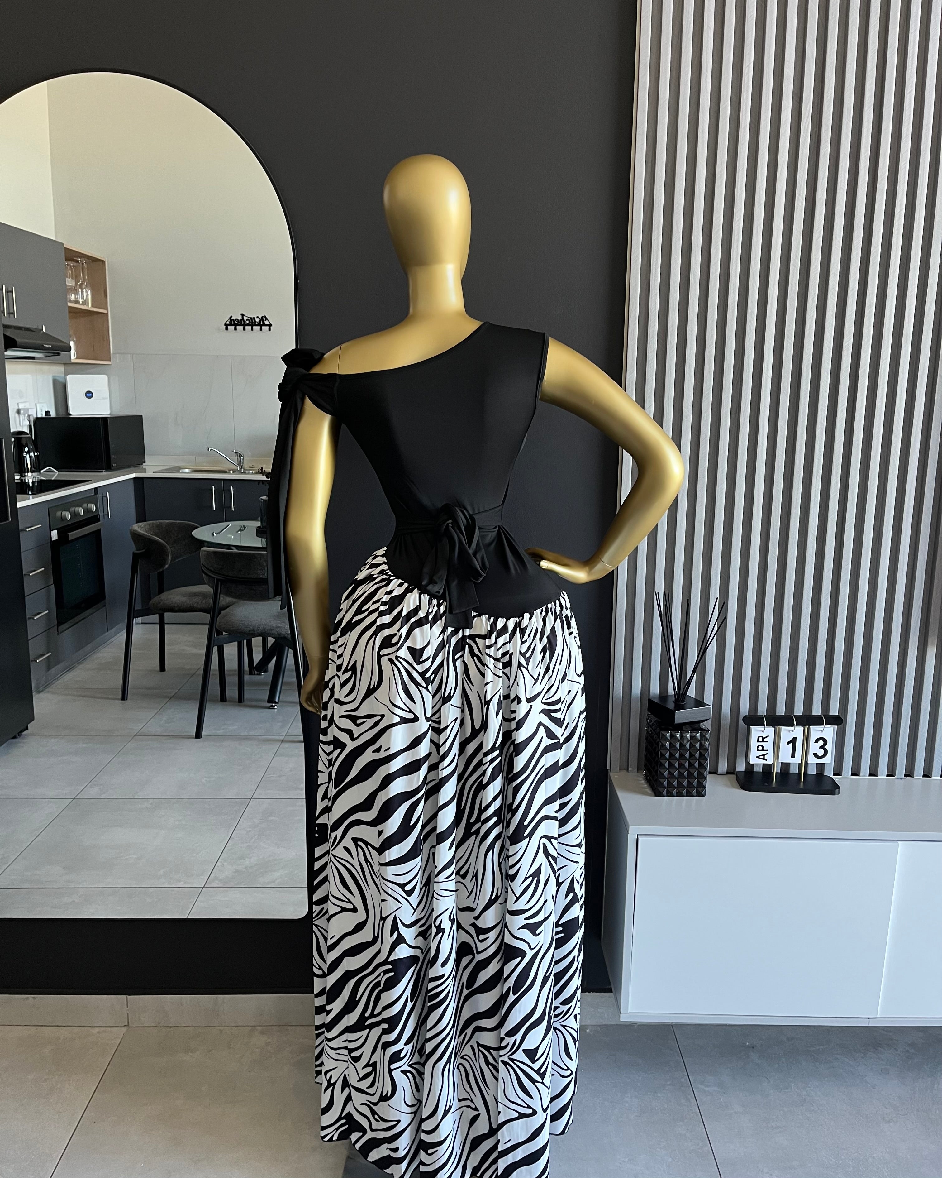 Gigi One Shoulder Floral Maxi Dress Black