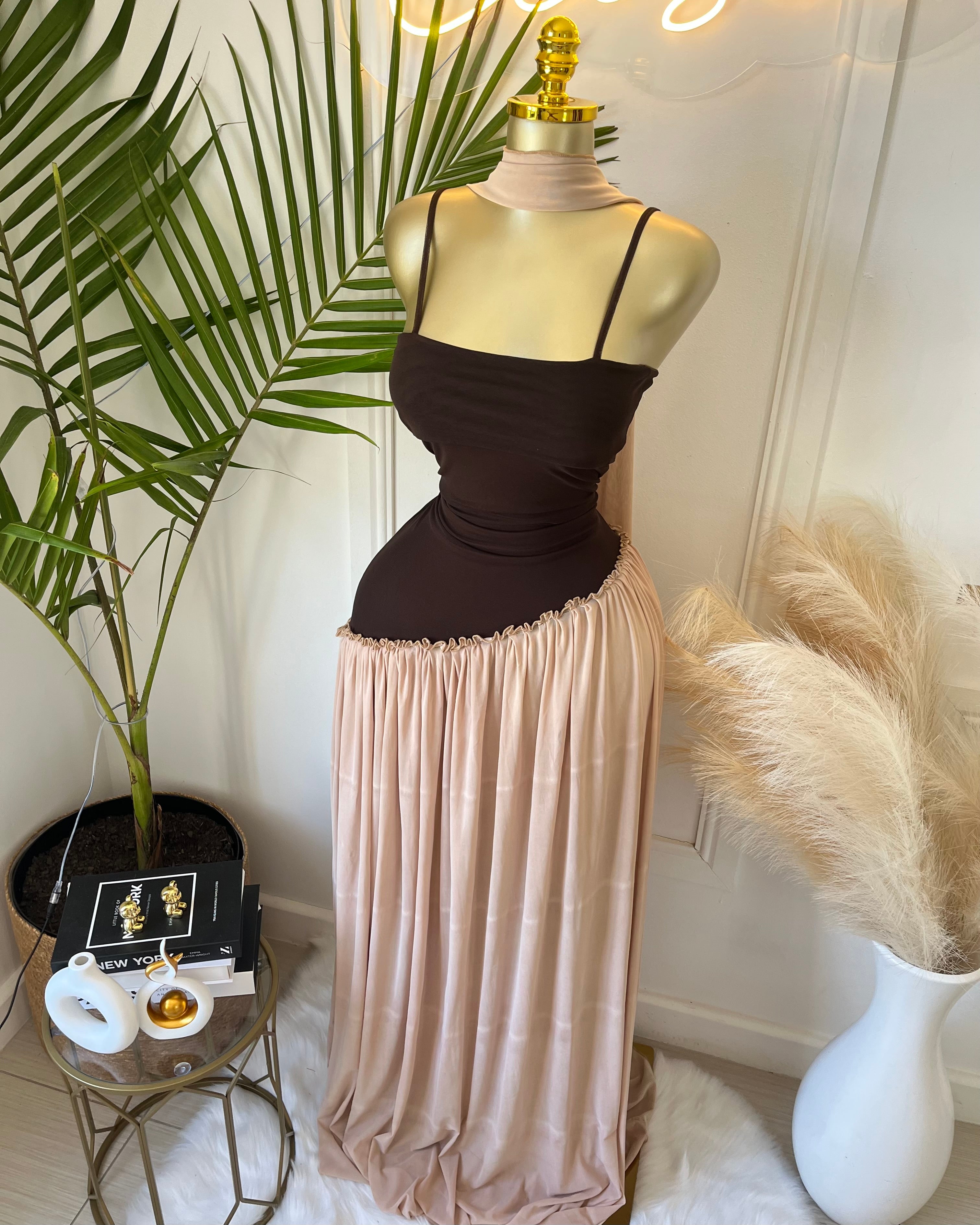 Elowen Pleated Contrast Maxi Dress