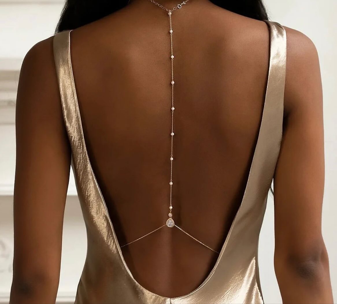 Back view Chain
