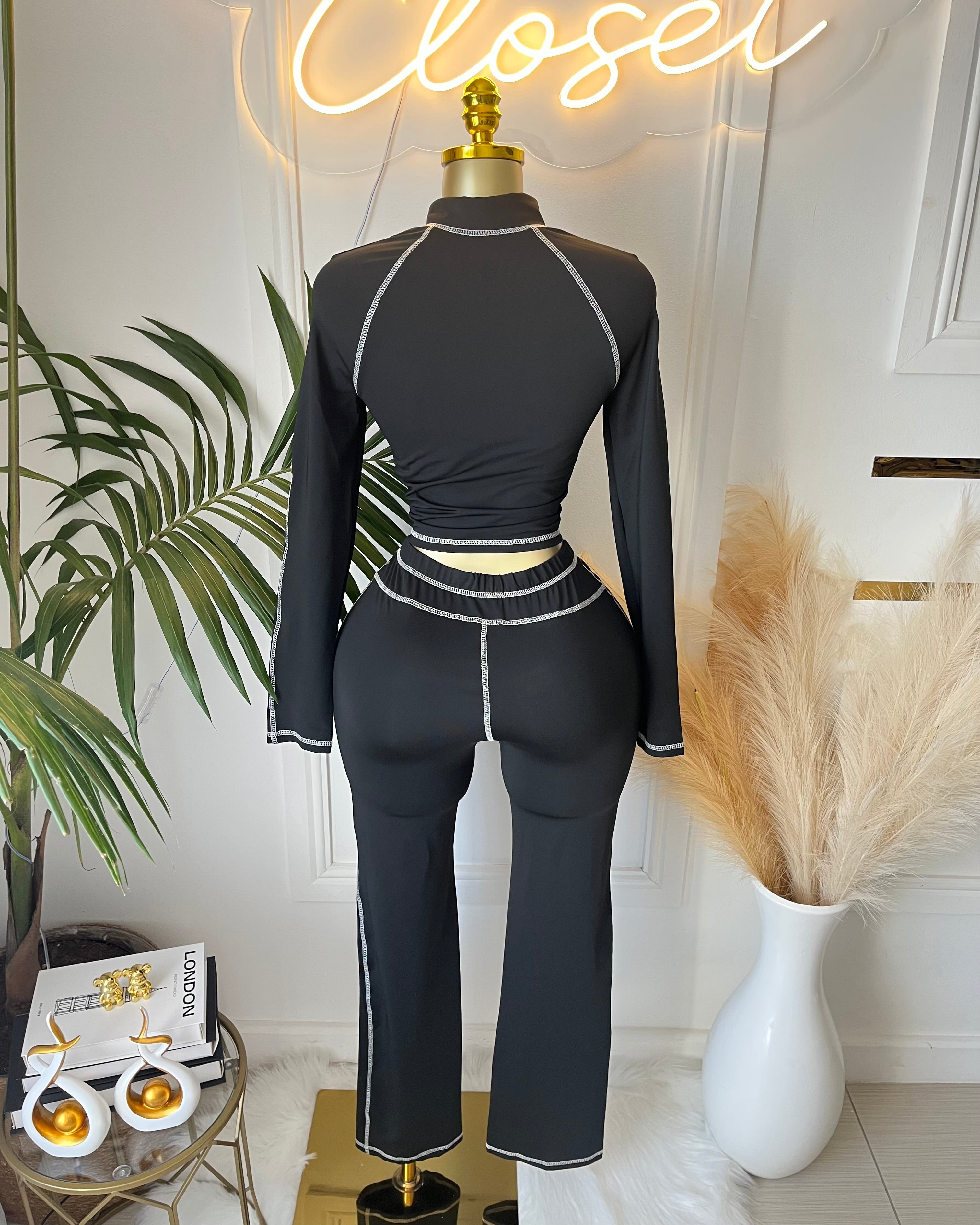 Nova Contrast Zip Set