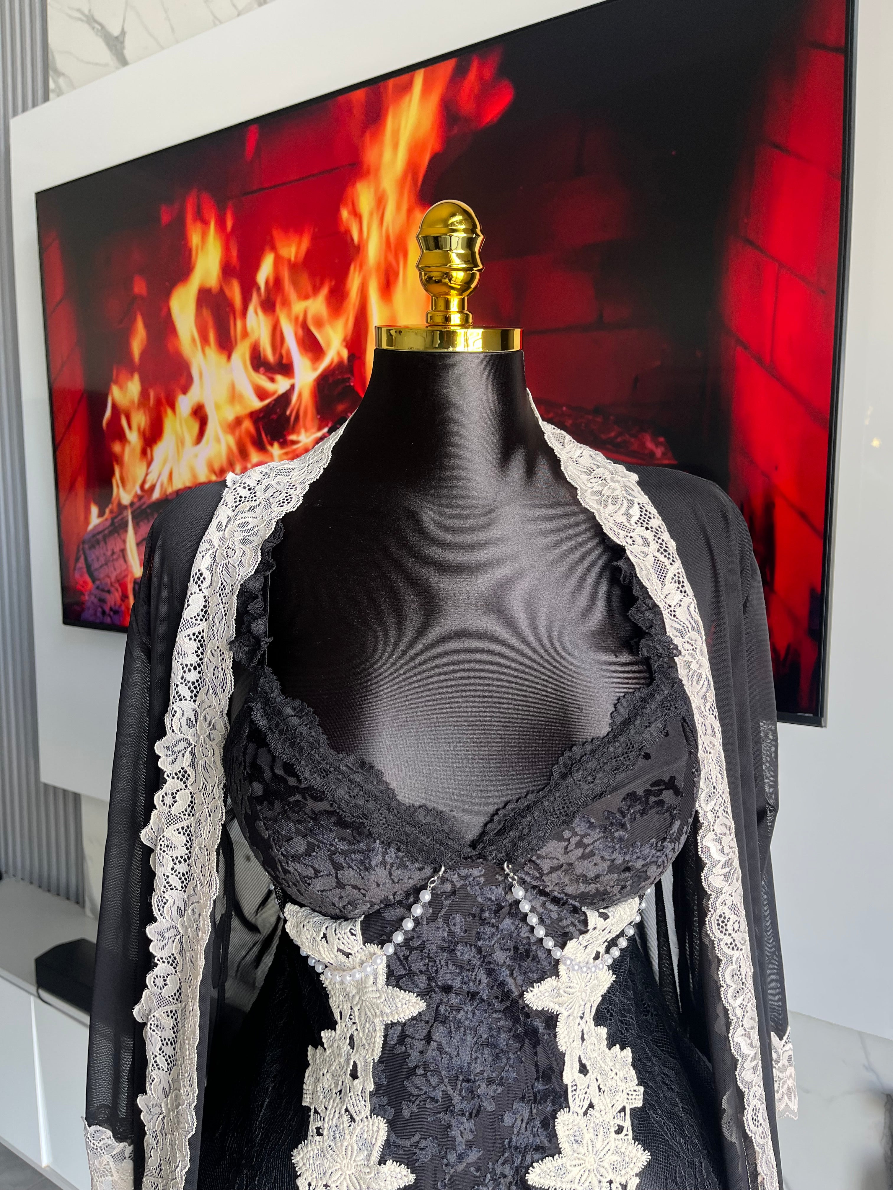 Romance Dreams Lace Sleepwear Set