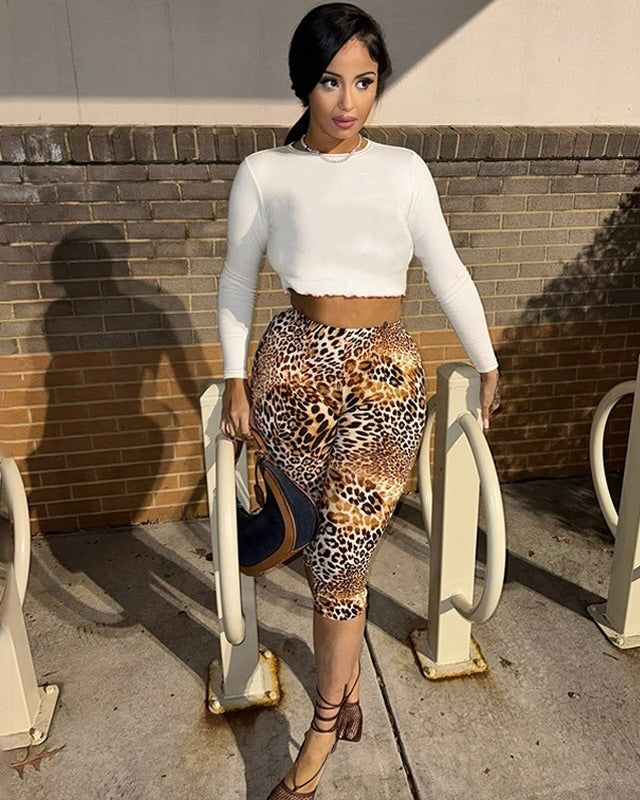 Shayna Leopard Capri Leggings