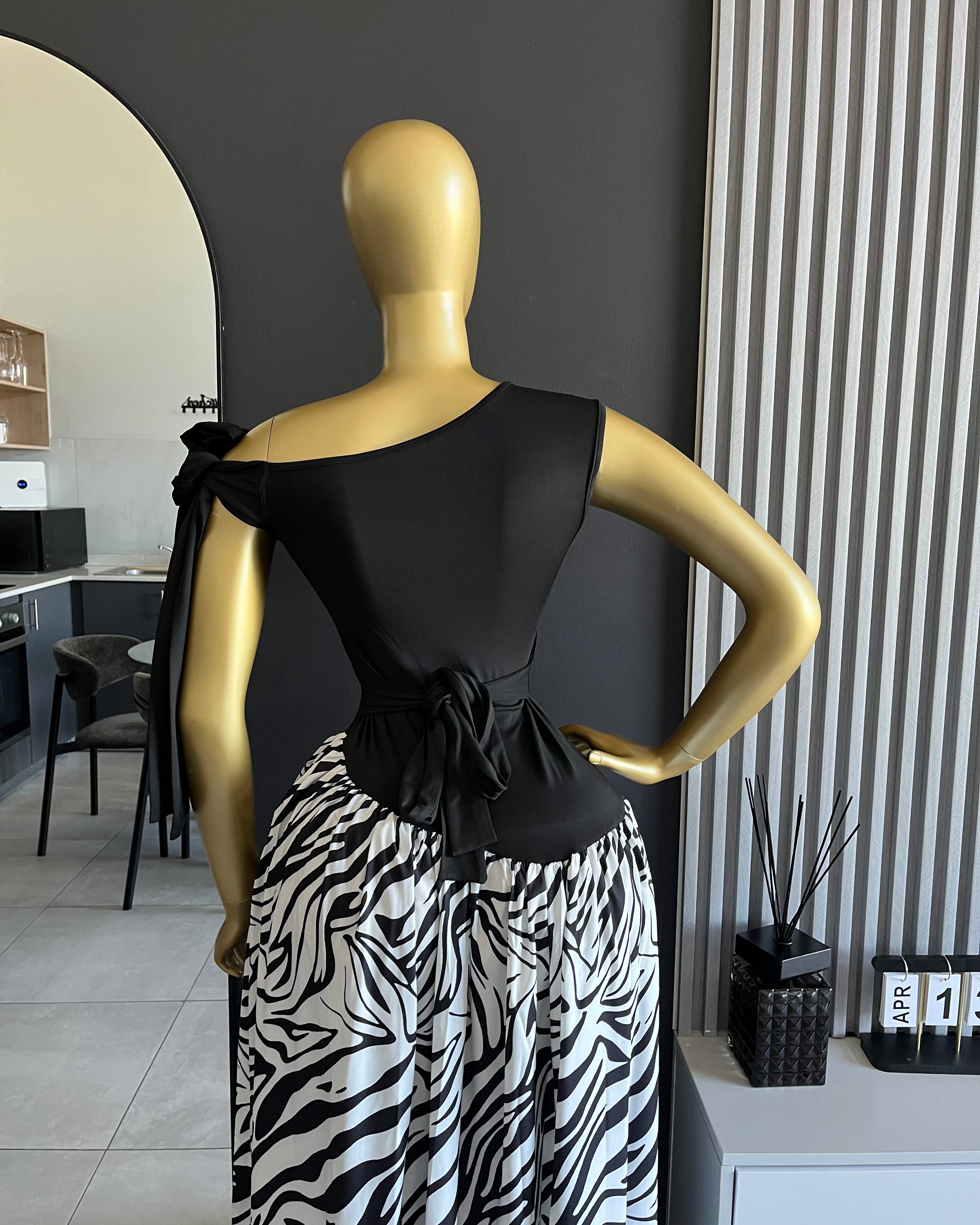 Gigi One Shoulder Floral Maxi Dress Black