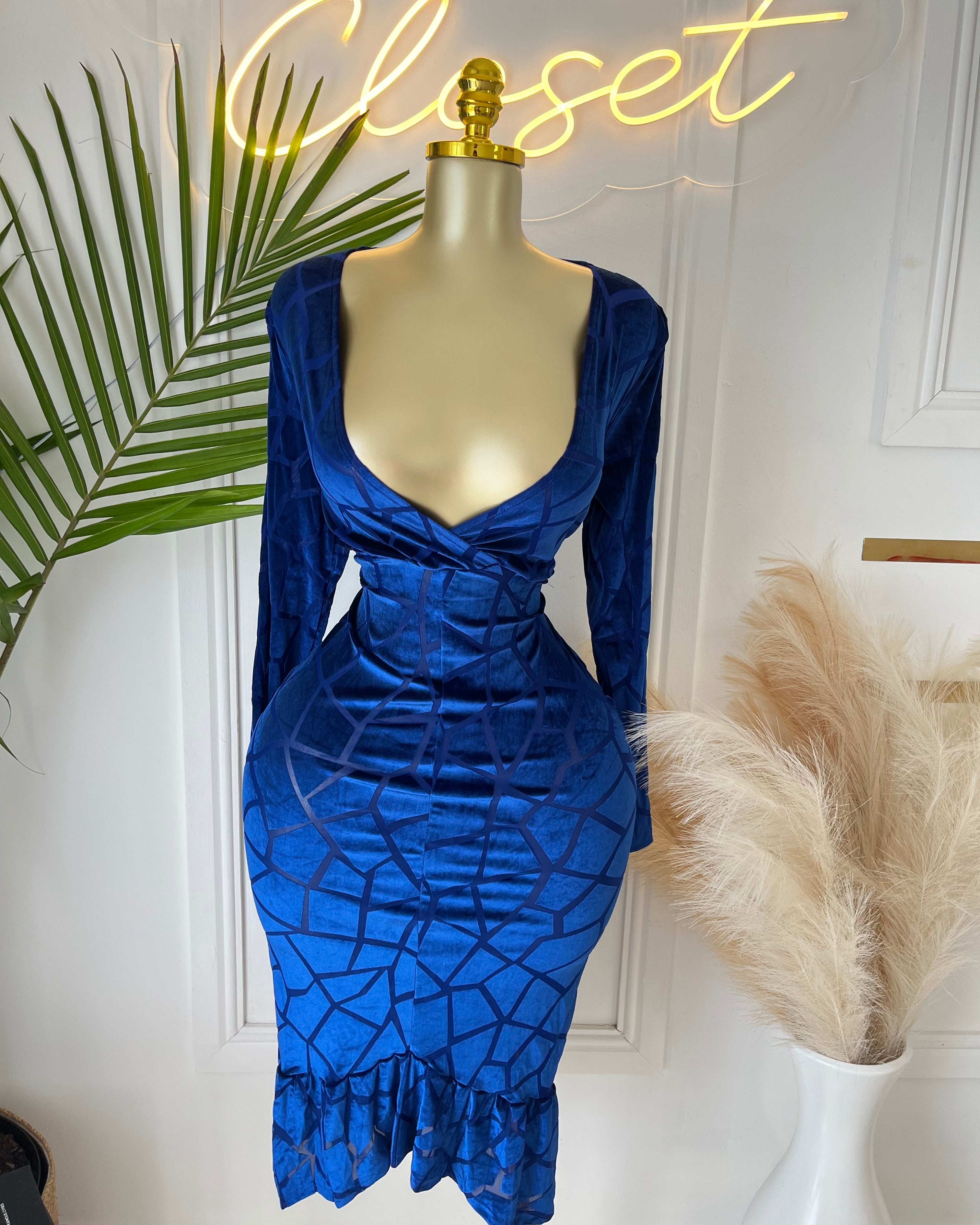 Sandy Velvet Midi Dress