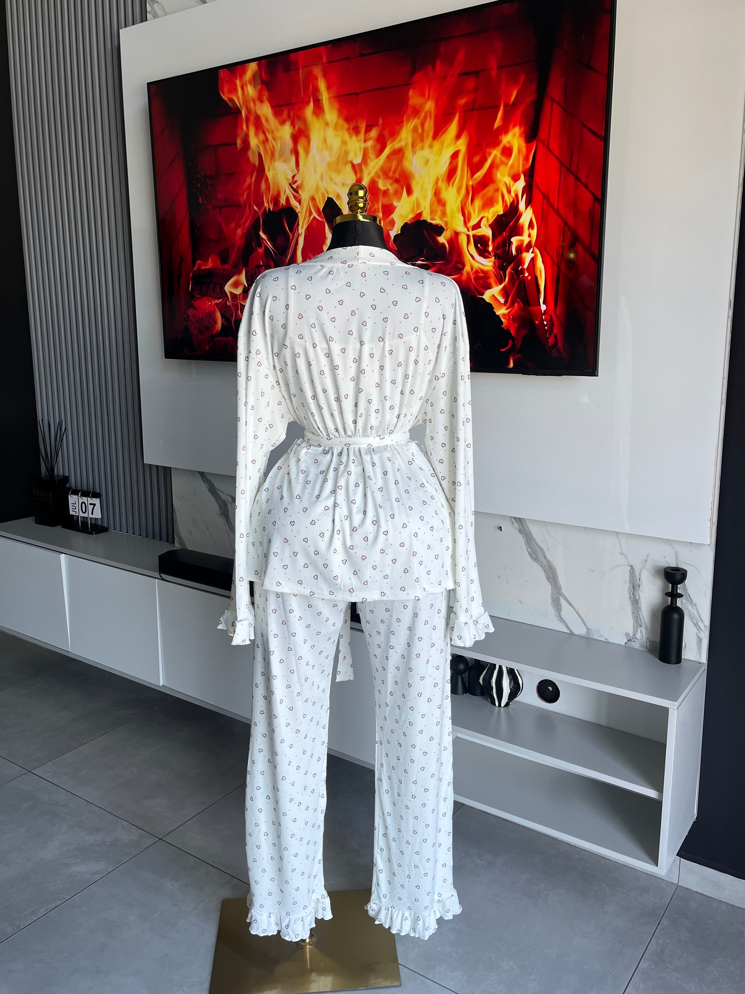 Carly Three-Piece Lounge Set