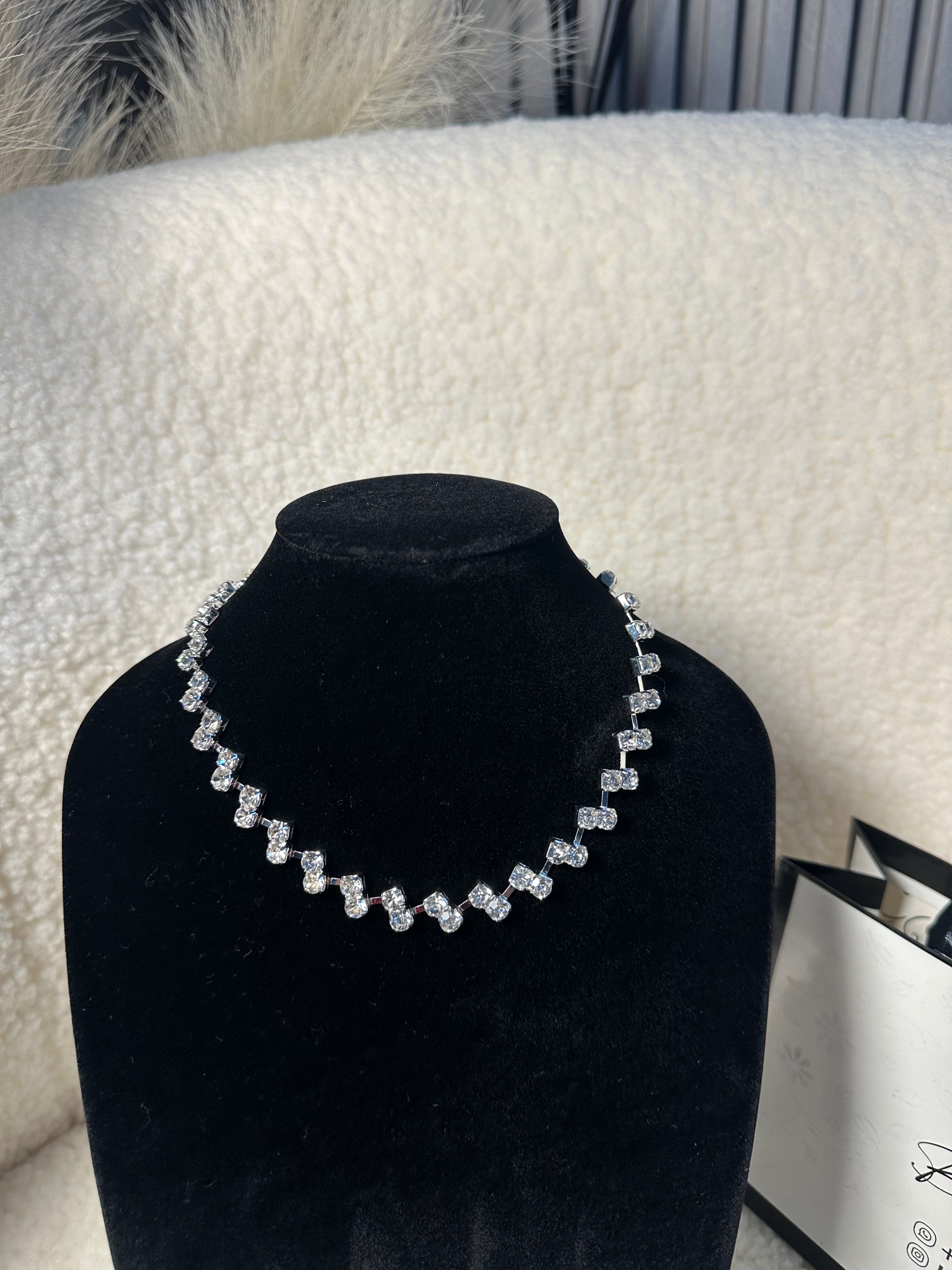 Radiant Beauty Choker
