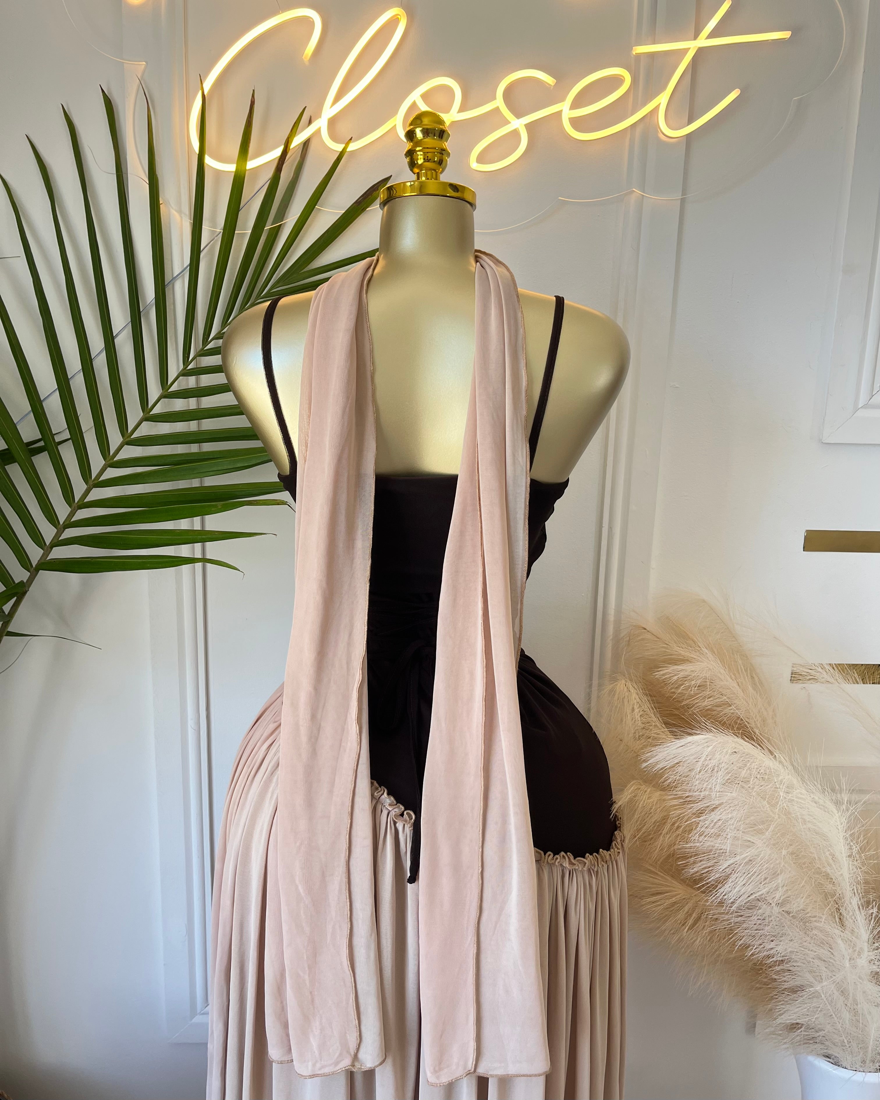 Elowen Pleated Contrast Maxi Dress