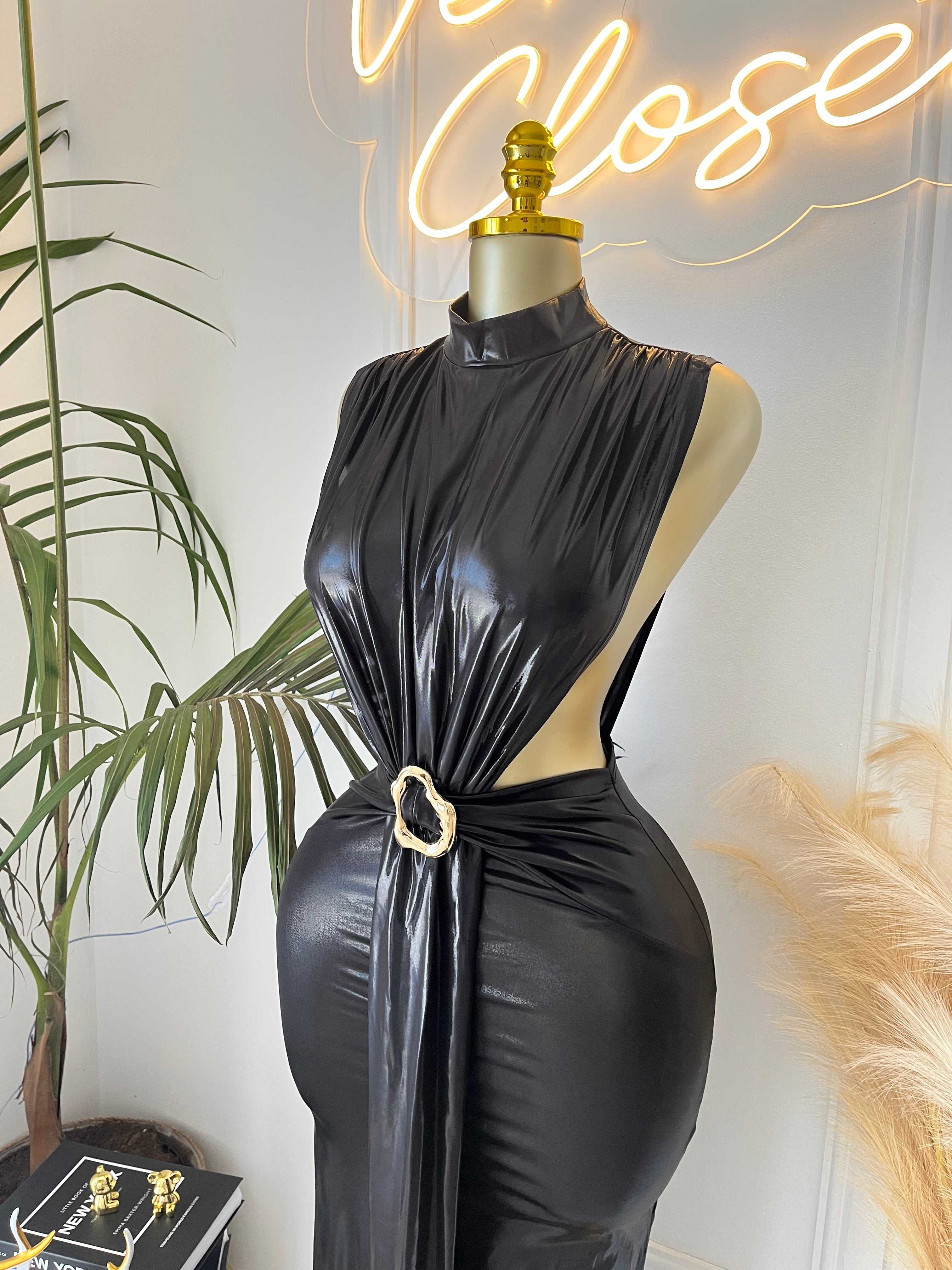 Yara Metallic Maxi Dress Black