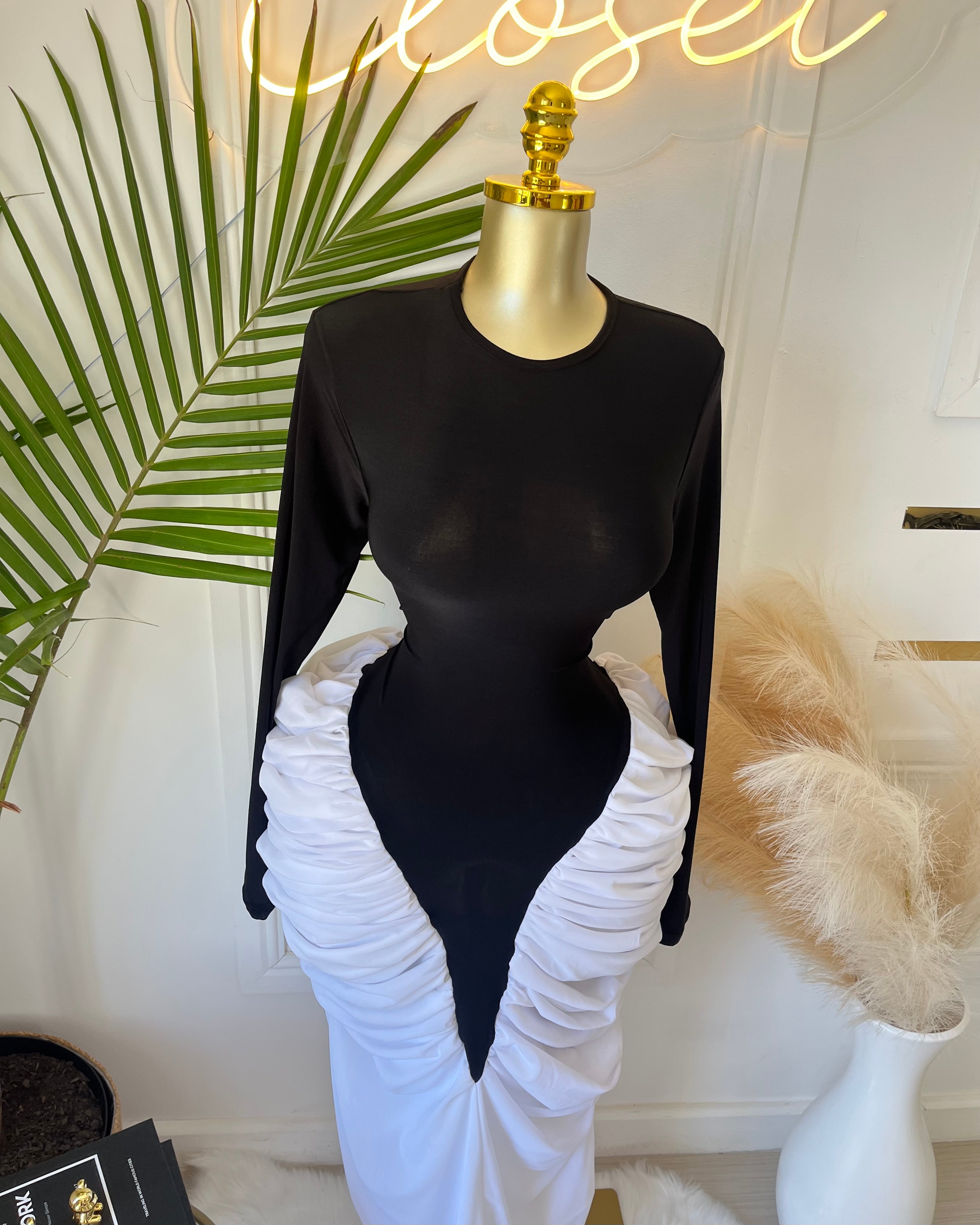 Monroe Contrast Ruched Maxi Dress