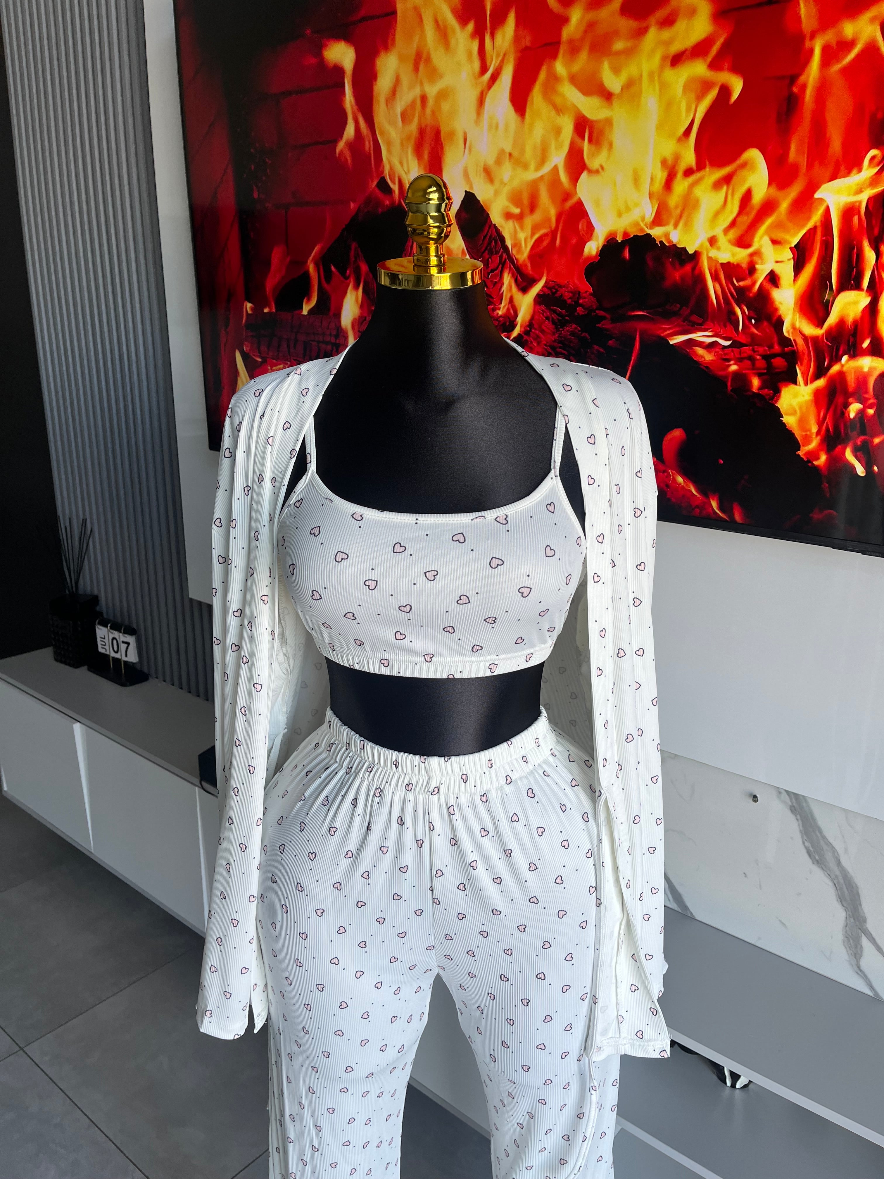 Carly Three-Piece Lounge Set