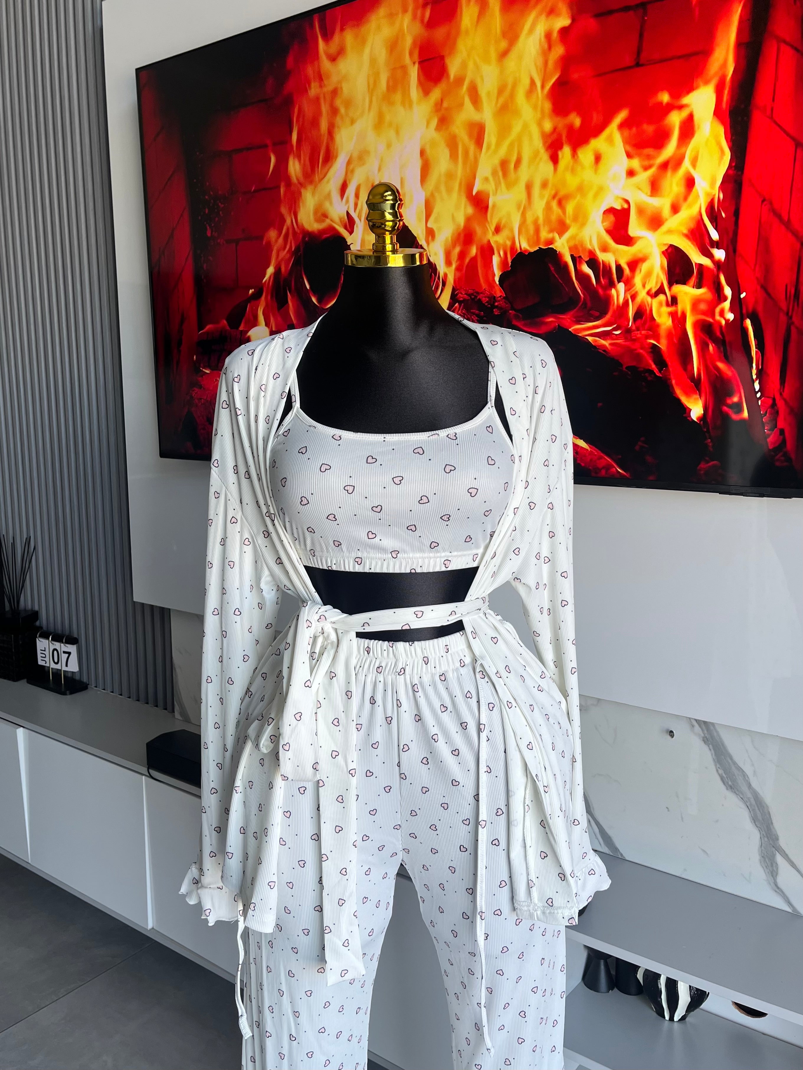 Carly Three-Piece Lounge Set
