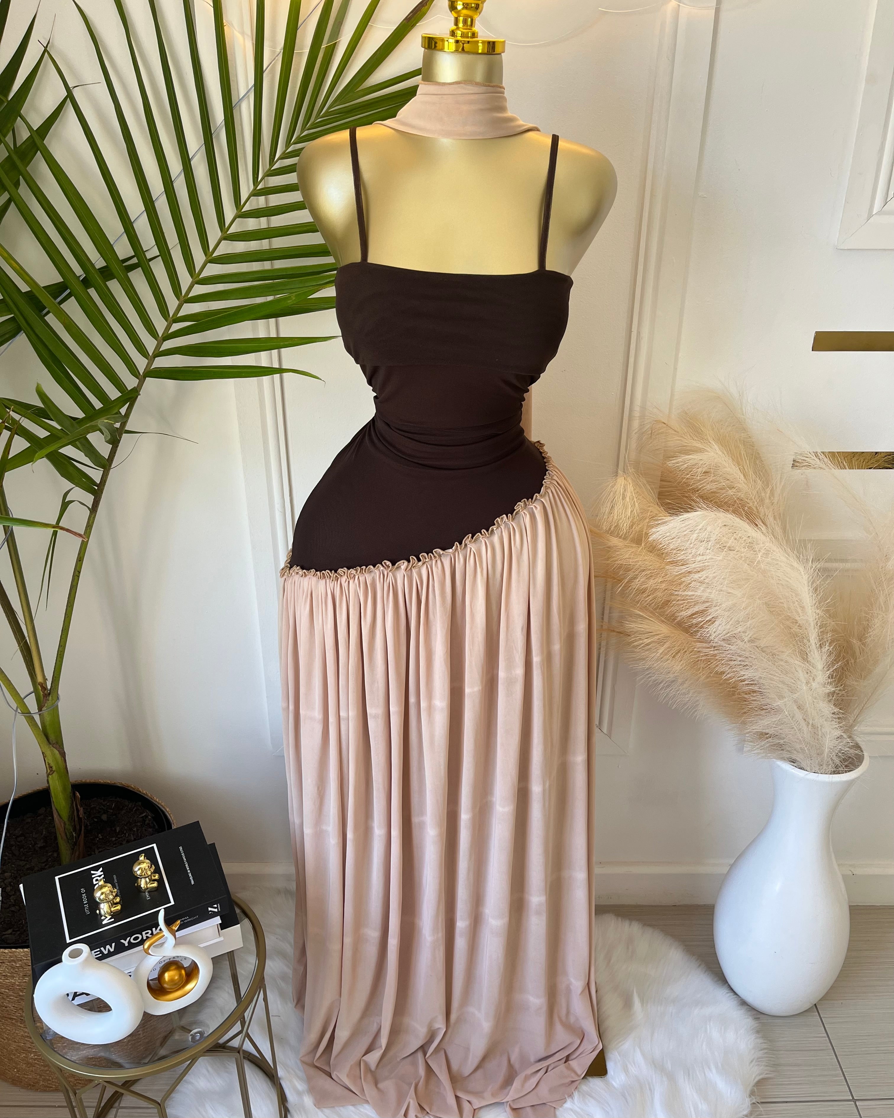 Elowen Pleated Contrast Maxi Dress