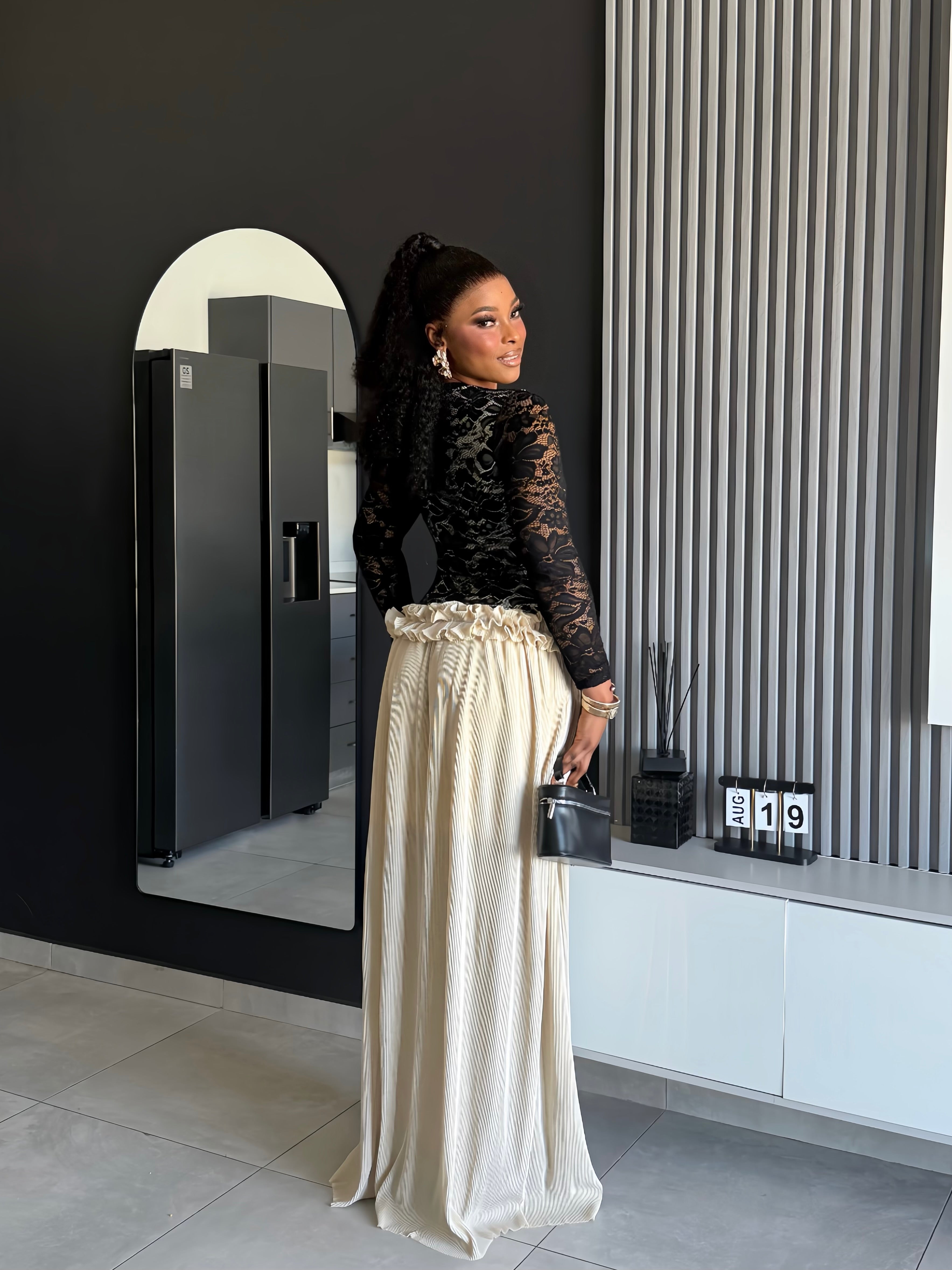 Noir Étoile Lace Pleated Maxi Dress