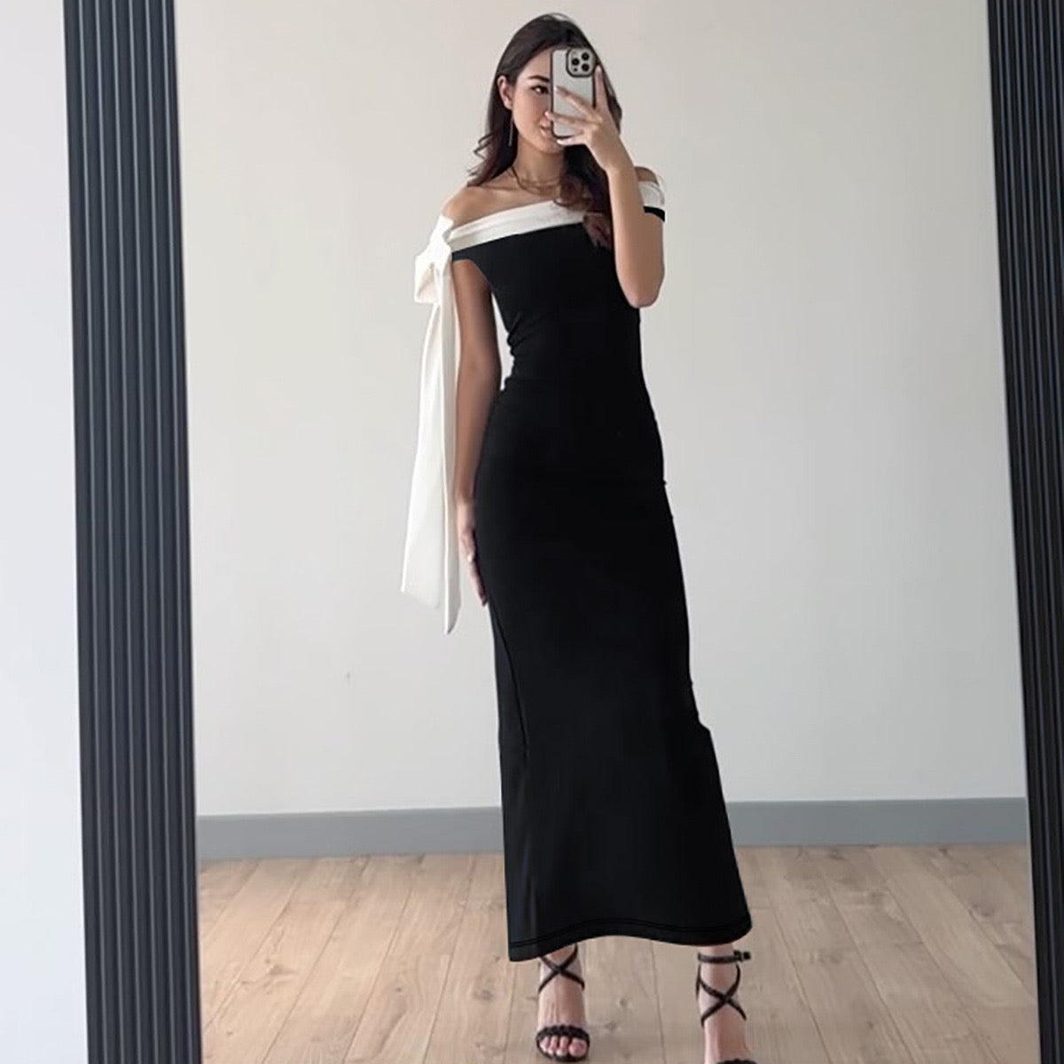 Sariyah Off-Shoulder Elegant Dress Black