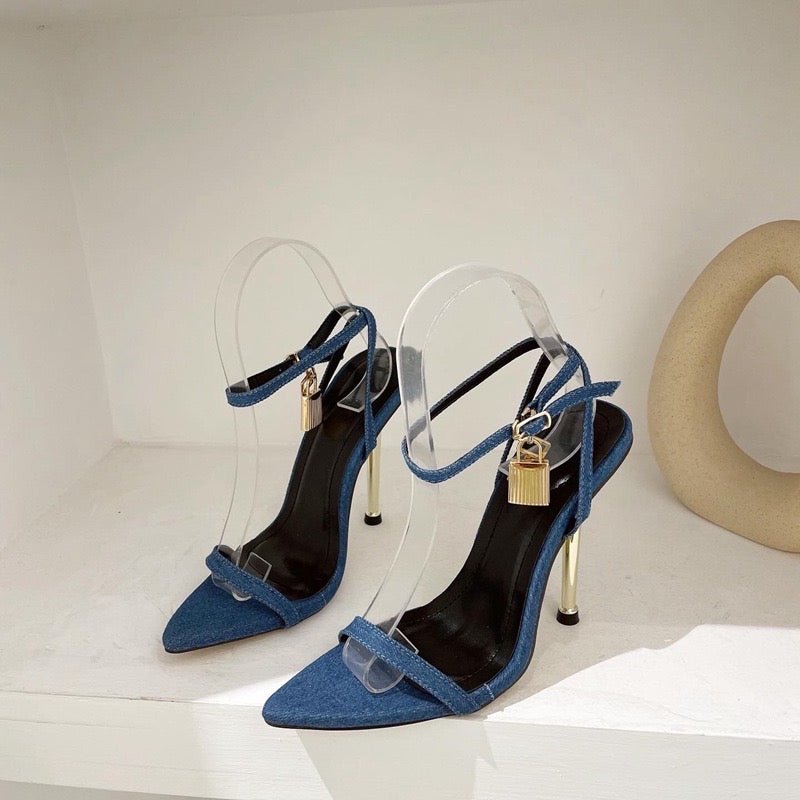 Carolina Heels - Veras closet